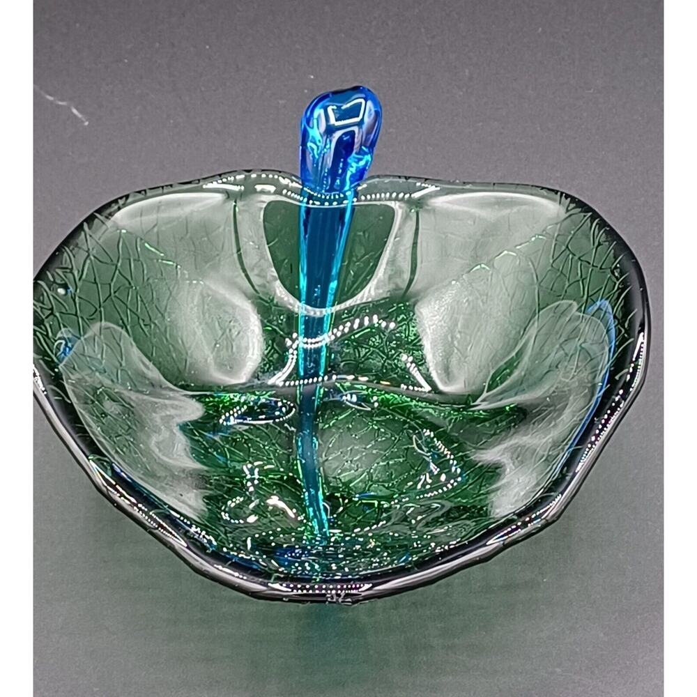 Dynasty Gallery Art Green Glass Leaf Bowl Applied Blue Stem Veins Botanical